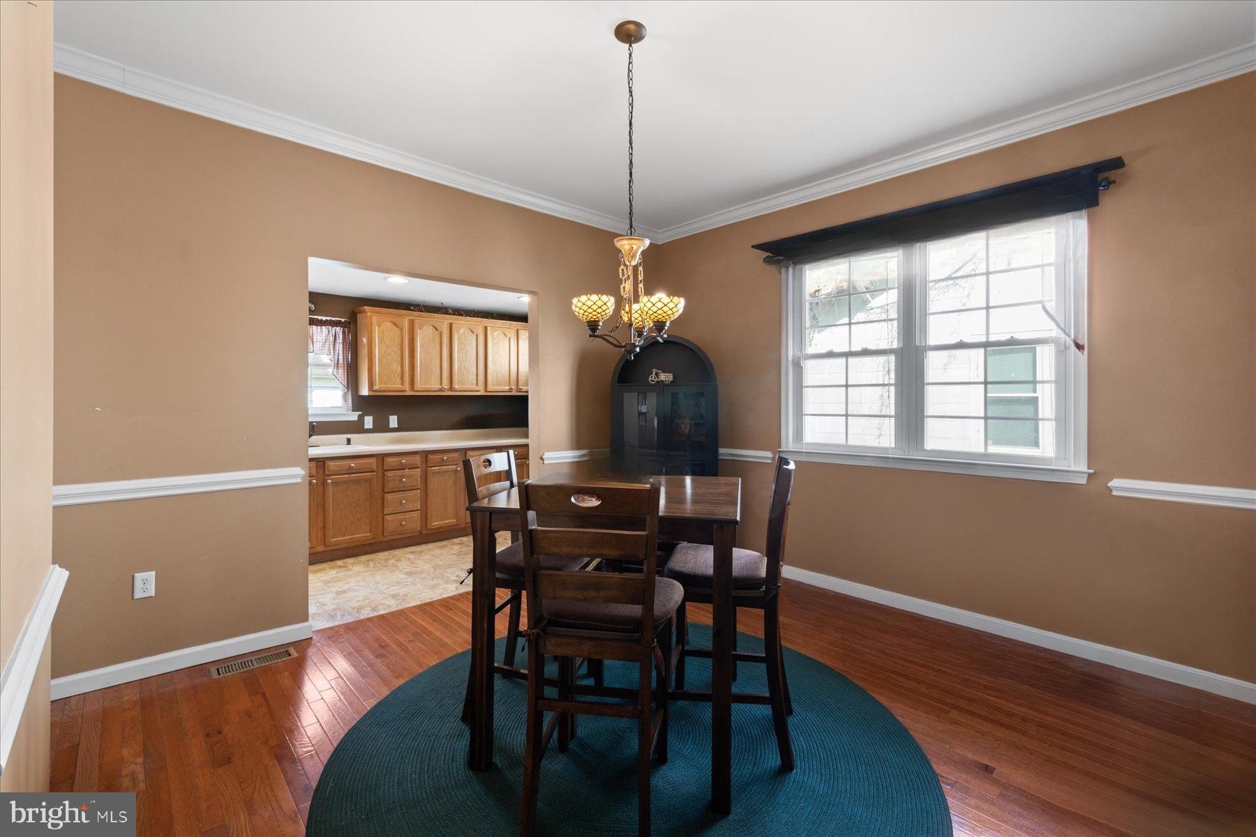 305 East Jewell Street Delmar, DE 19940 - Photo 9 of 33 Separate Dining Space