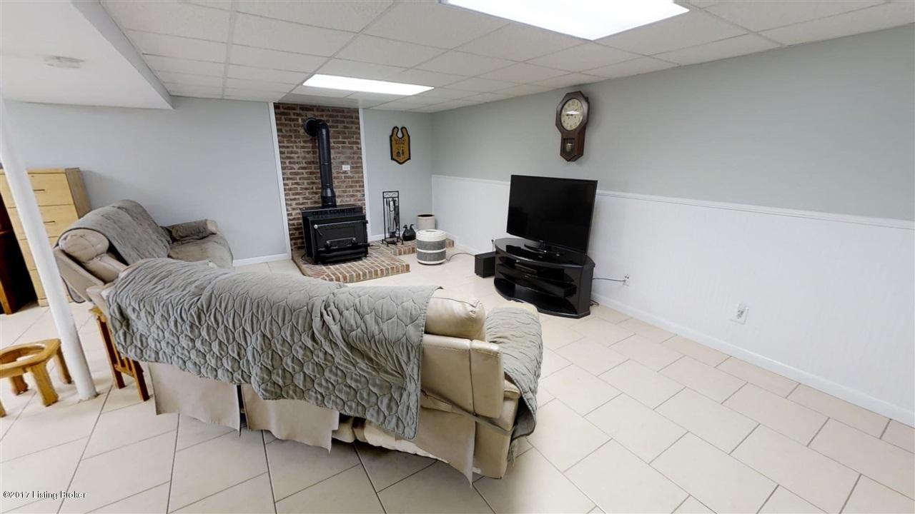 1600 Hargan Road Vine Grove, KY 40175 - Photo 24 of 33 full-10041618-33