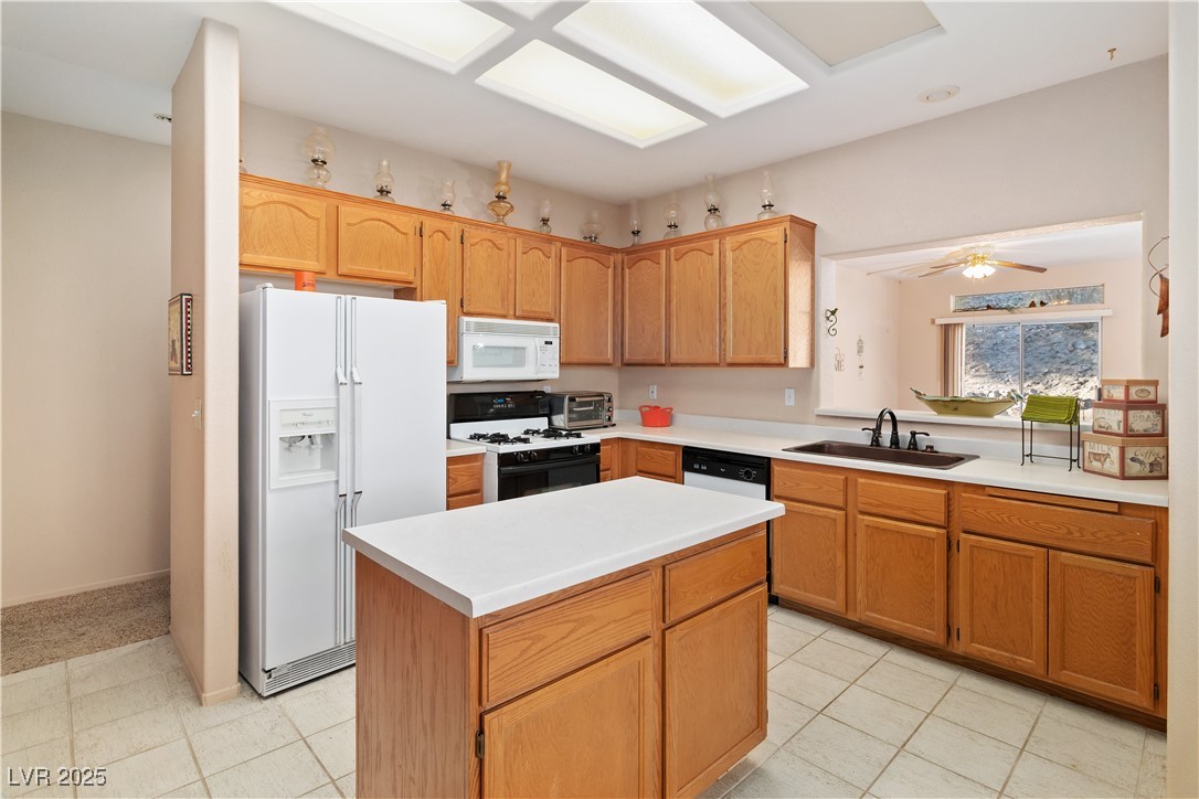 3342 Pheasant Canyon Way, Unit 1013 Laughlin, NV 89029 - Photo 16 of 74 Kitchen featuring a center island with cabinets, l