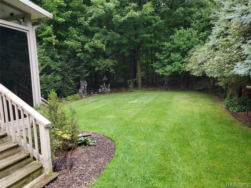 1241 Bloomer Road Rochester Hills, MI 48307 - Photo 6 of 39