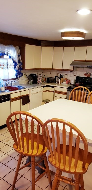 9 Clairmont Road Randolph, MA 02368 - Photo 7 of 9 Gallery Image 7
