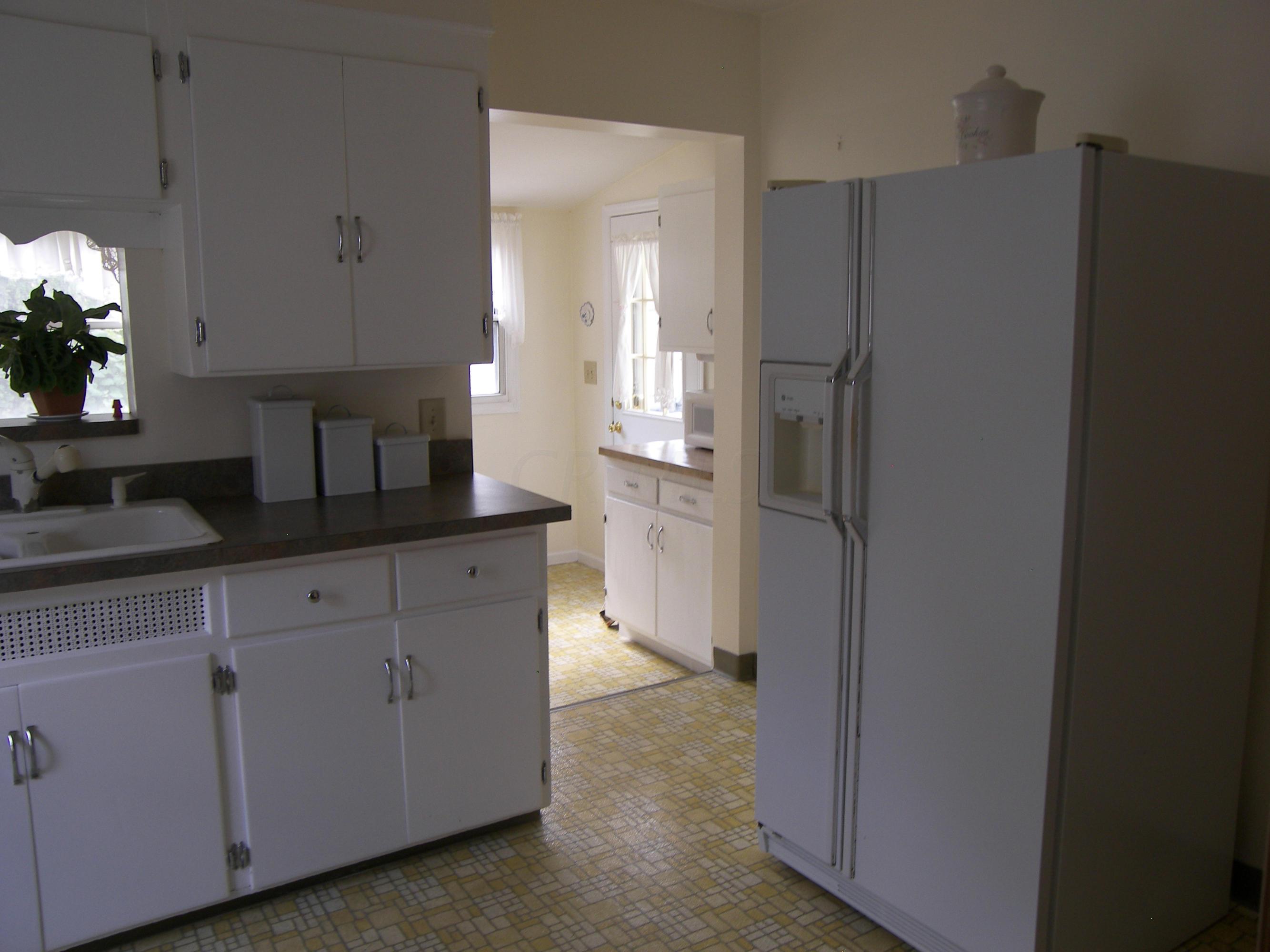 83 Demorest Road Columbus, OH 43204 - Photo 4 of 12 Gallery Image 4