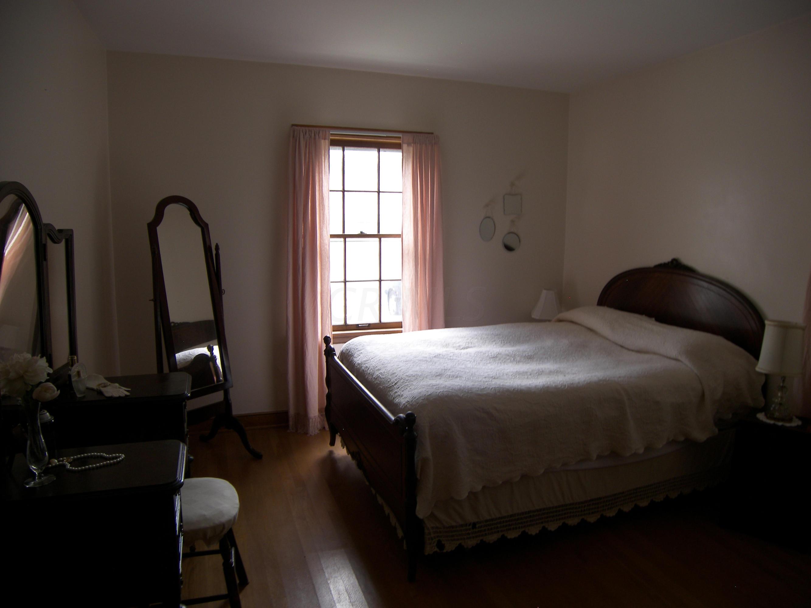 83 Demorest Road Columbus, OH 43204 - Photo 7 of 12 Gallery Image 7