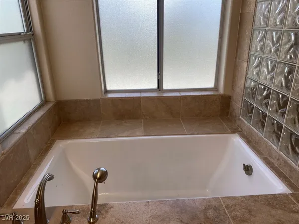 $3,850 | 436 Beardsley Circle, Henderson, NV 89052