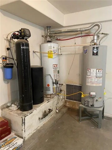 $3,800 | 436 Beardsley Circle, Henderson, NV 89052