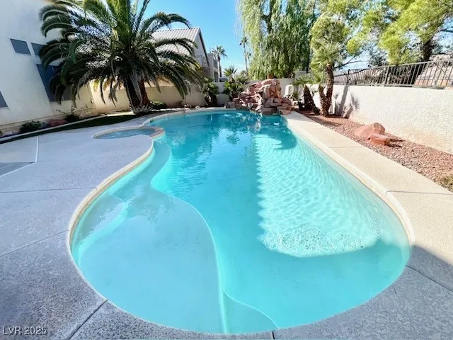 $3,800 | 436 Beardsley Circle, Henderson, NV 89052