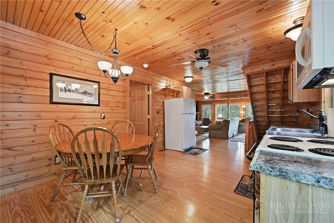 1987 Buck Mountain Road Purlear, NC 28665 - Photo 16 of 50
