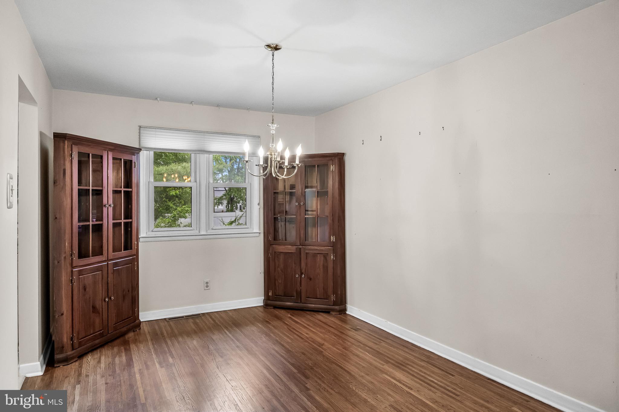136 Ridge Circle Cherry Hill, NJ 08002 - Photo 9 of 28