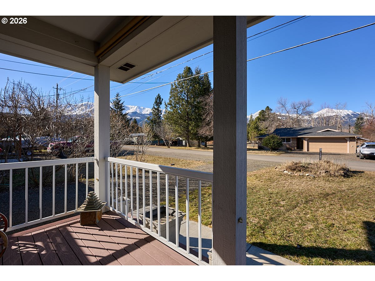 612 North Mill Street Joseph, OR 97846 - Photo 2 of 32 a view of a porch