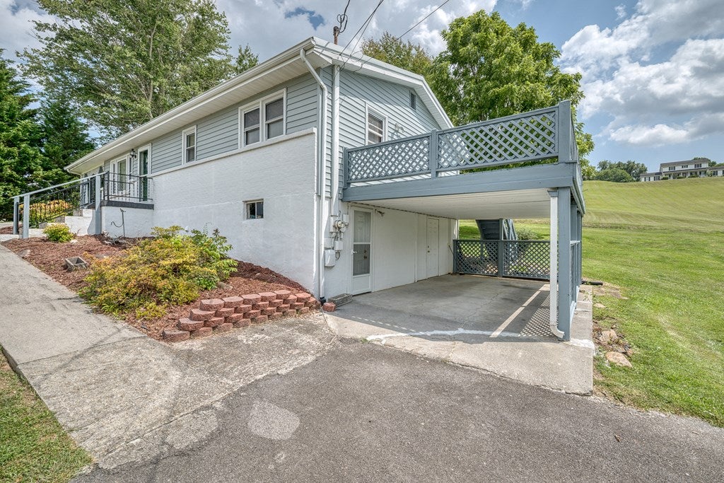 375 Riverside Drive Bristol, VA 24201 - Photo 9 of 28 Gallery Image 9