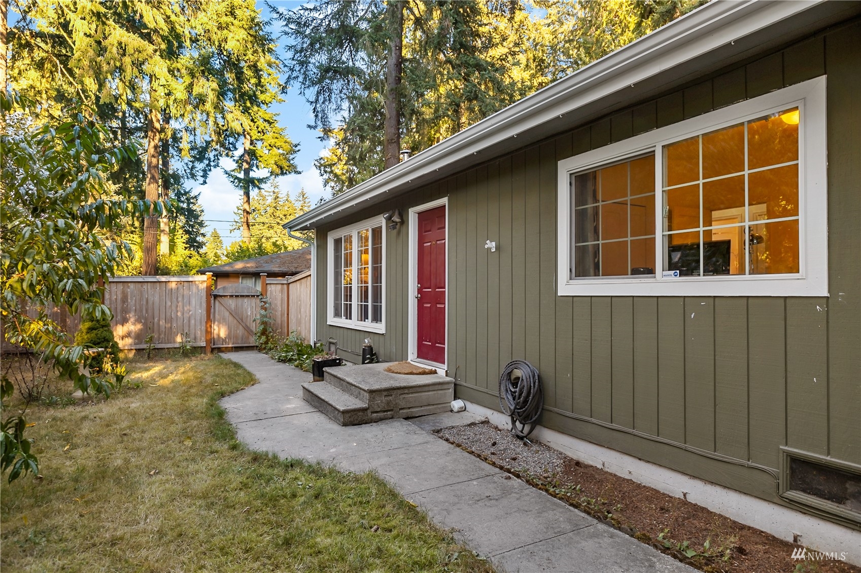 15403 Southeast 142nd Place Renton, WA 98059 - Photo 1 of 36 Gallery Image 1