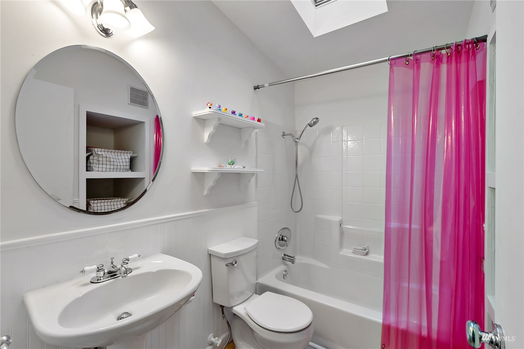 15403 Southeast 142nd Place Renton, WA 98059 - Photo 17 of 36 Gallery Image 17
