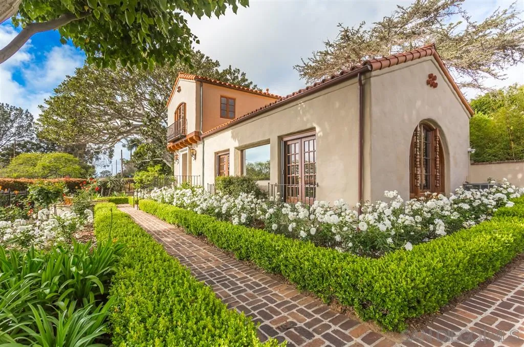 901 Highland Avenue Del Mar, CA 92014 - Photo 20 of 25 a front view of a house with garden