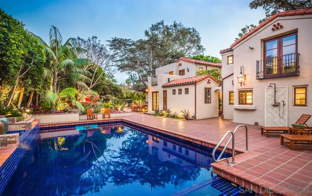 901 Highland Avenue Del Mar, CA 92014 - Photo 3 of 25 a view of a swimming pool with sitting area
