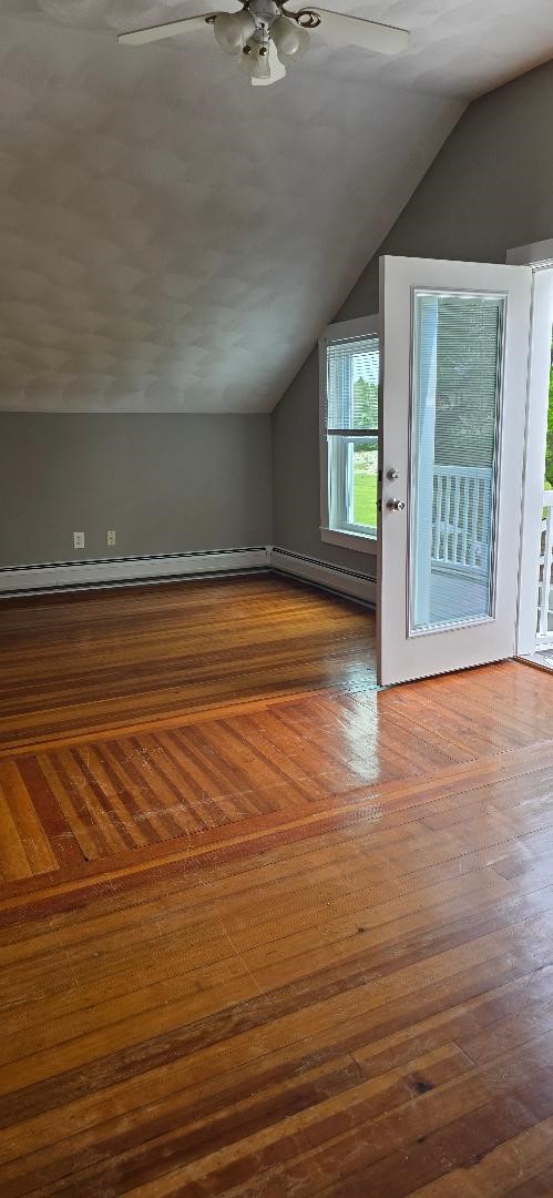 31 First School Street, Unit 2 Bristol, RI 02809 - Photo 12 of 20 Living room