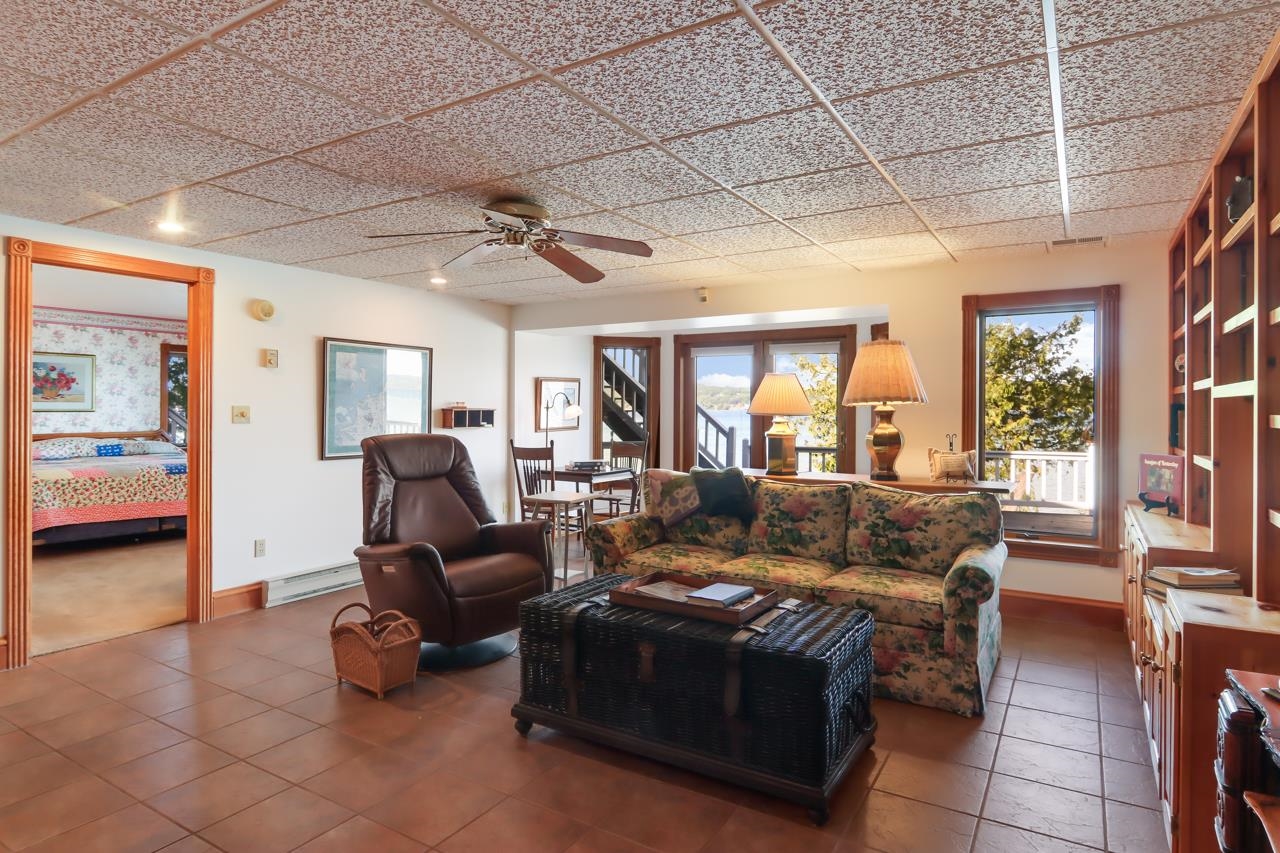 644 South Stony Point Road Suttons Bay, MI 49682 - Photo 41 of 79 1915495-40.JPG