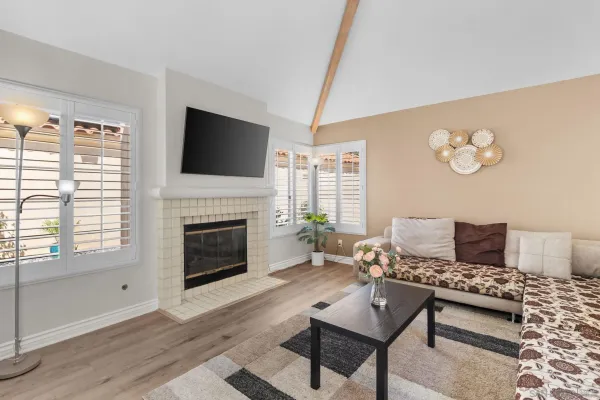 $1,340,000 | 12027 Caminito Corriente, San Diego, CA 92128