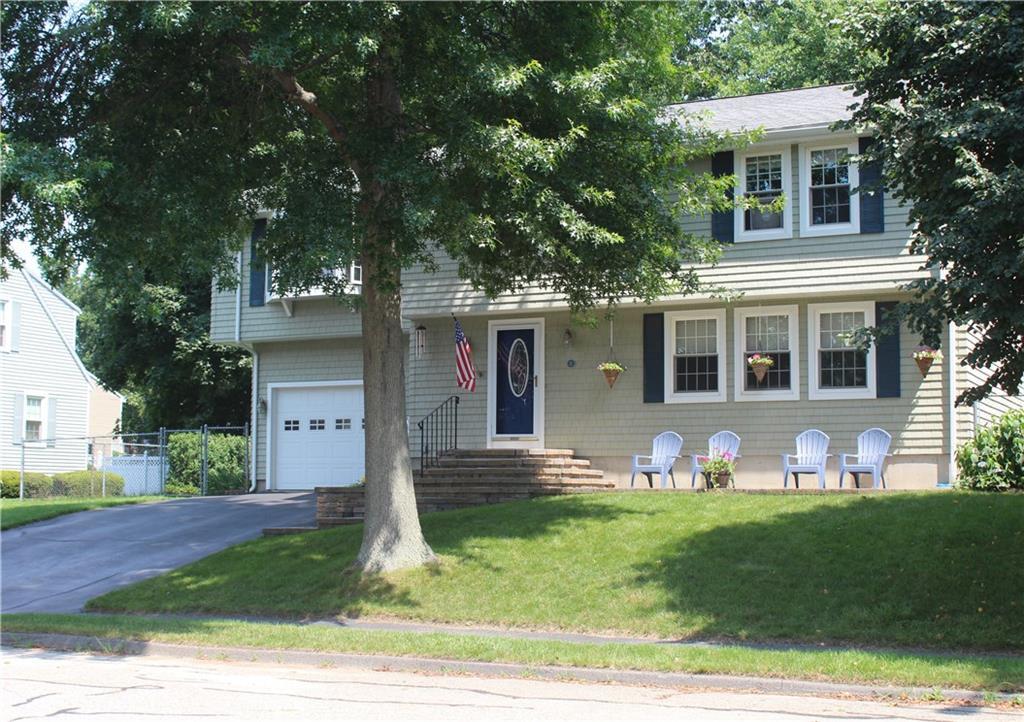 11 Phipps Road Portland, ME 04102 - Photo 2 of 34 Photo