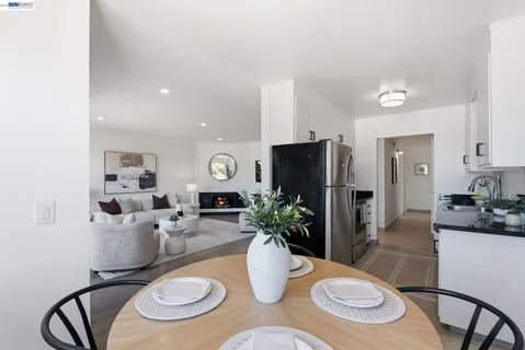 $525,000 | 243 Castro Street, San Leandro, CA 94577