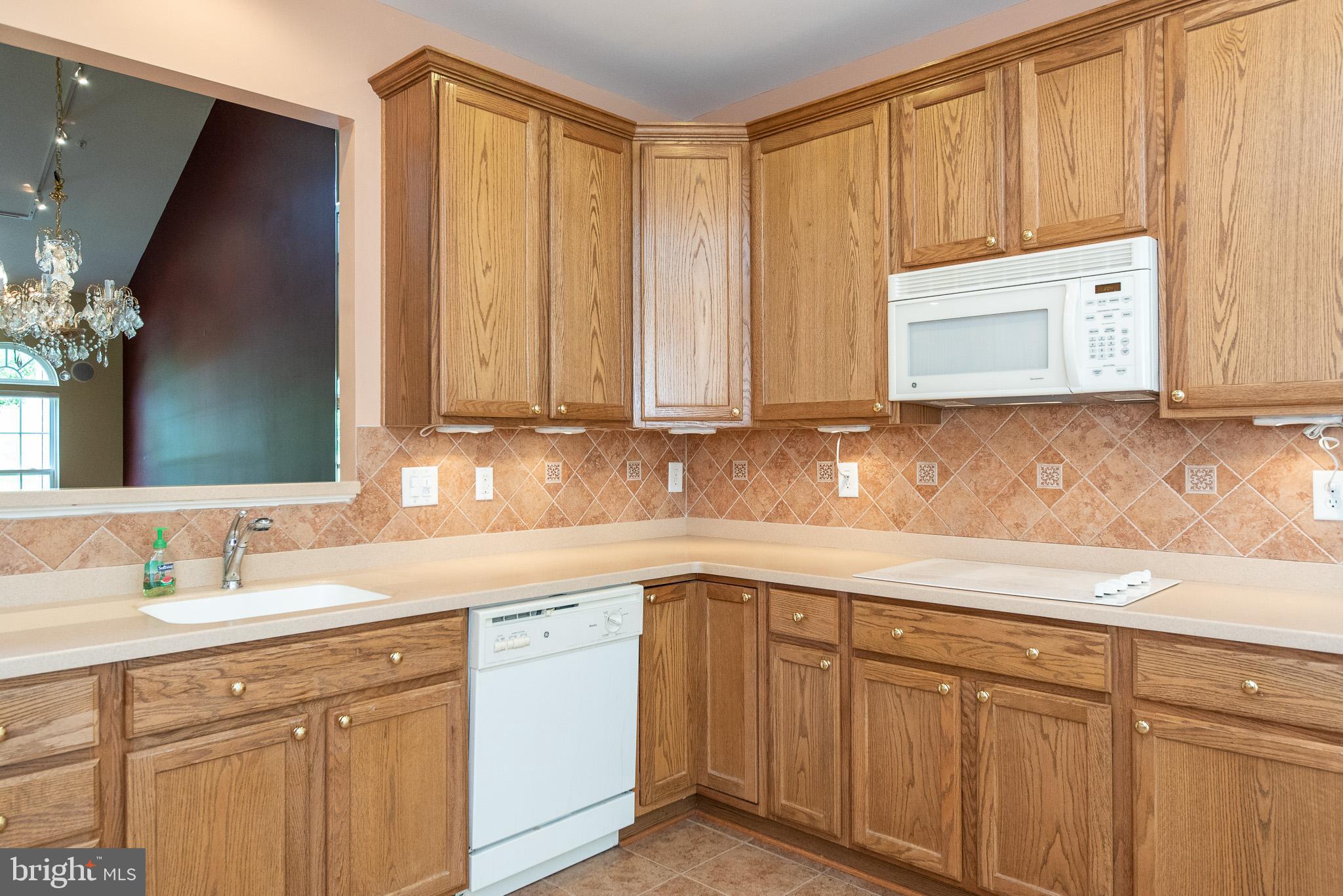 8413 Meadowsweet Road Baltimore, MD 21208 - Photo 6 of 65 Gallery Image 6