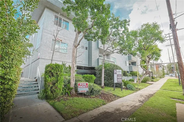 $8,500,000 | 4406 Cahuenga Boulevard, Toluca Lake, CA 91602