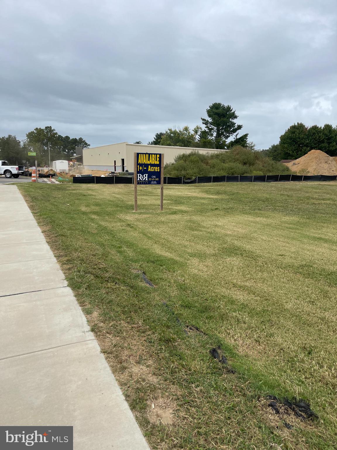 0 Front Street Frederica, DE 19946 - Photo 10 of 14 a view of a lake with a yard