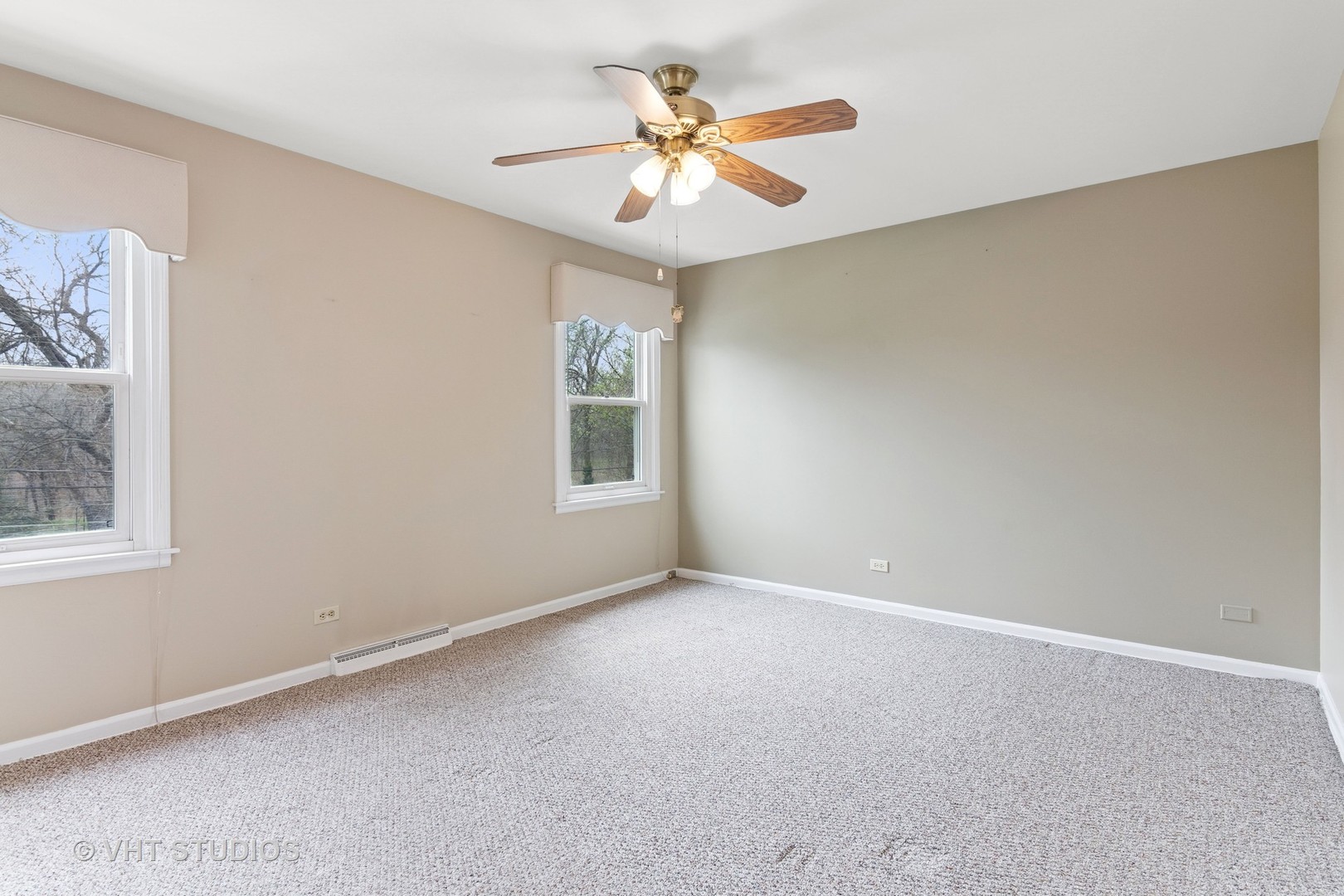 1502 Mayo Avenue Wheaton, IL 60189 - Photo 19 of 32