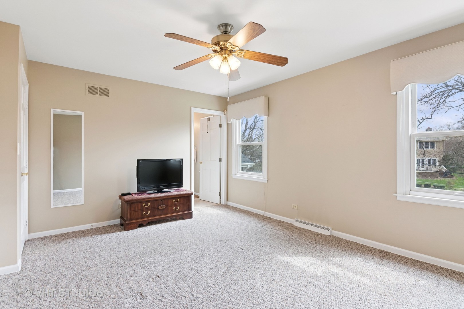 1502 Mayo Avenue Wheaton, IL 60189 - Photo 20 of 32