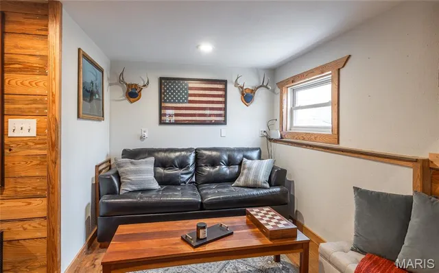 $980,000 | 31 Sunset Lane, Steelville, MO 65565