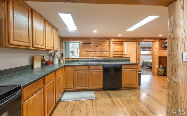 $980,000 | 31 Sunset Lane, Steelville, MO 65565