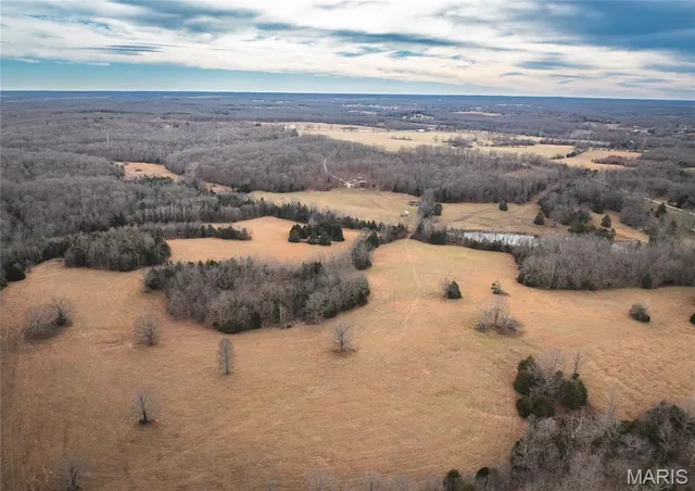 $980,000 | 31 Sunset Lane, Steelville, MO 65565