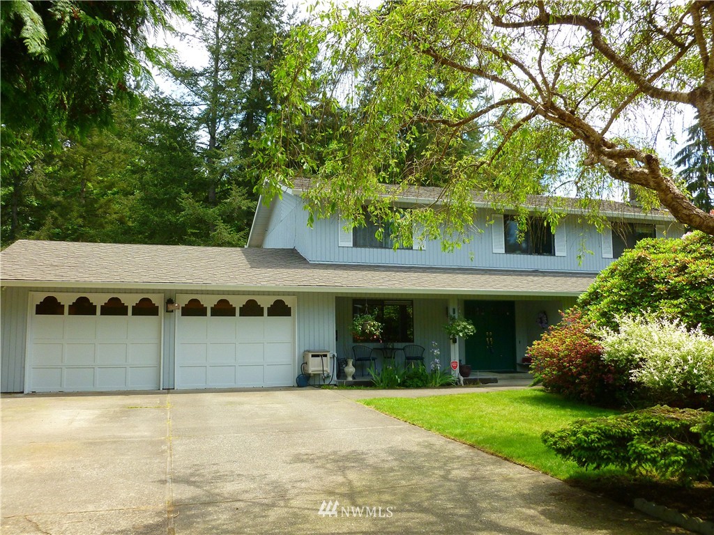 14210 149th Place Southeast Renton, WA 98059 - Photo 2 of 25