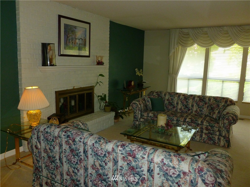 14210 149th Place Southeast Renton, WA 98059 - Photo 12 of 25