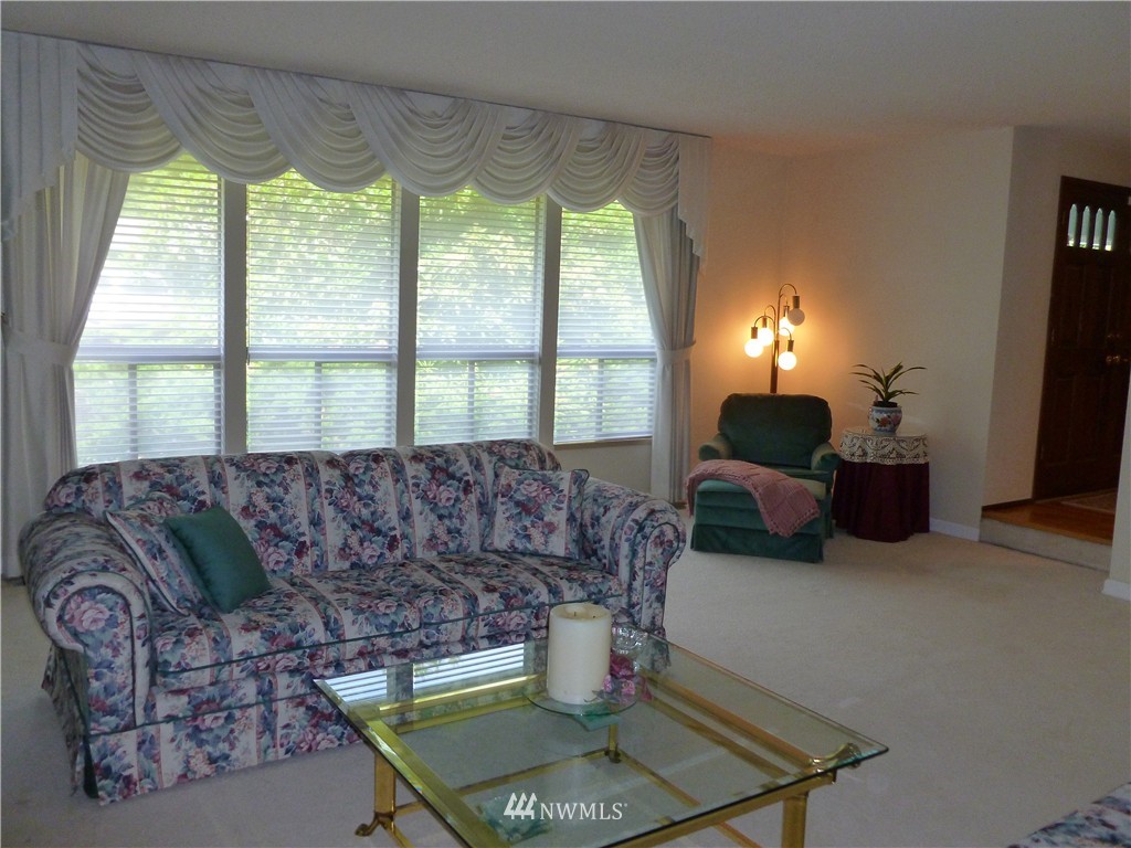 14210 149th Place Southeast Renton, WA 98059 - Photo 13 of 25