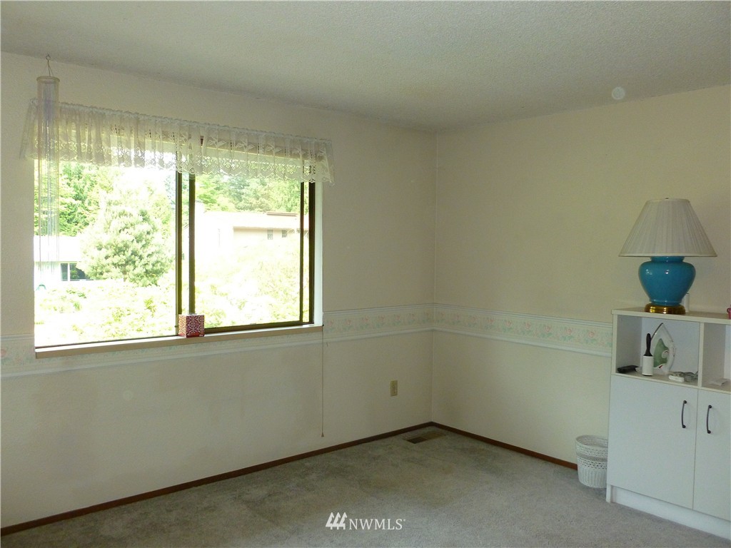 14210 149th Place Southeast Renton, WA 98059 - Photo 15 of 25