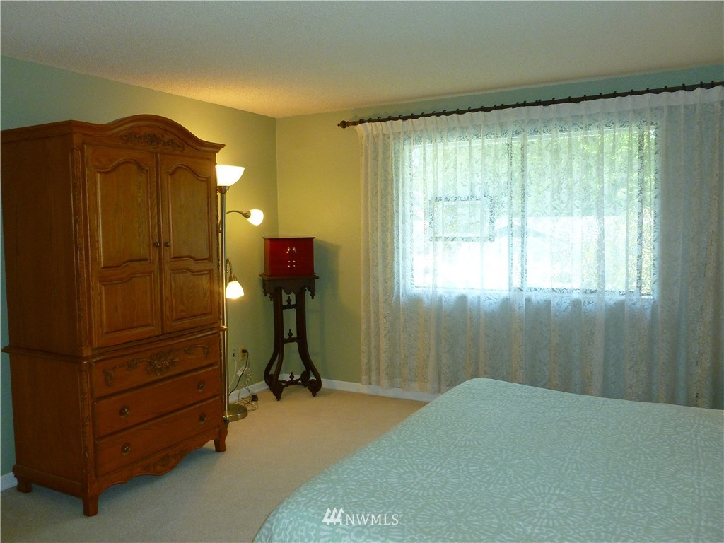 14210 149th Place Southeast Renton, WA 98059 - Photo 20 of 25