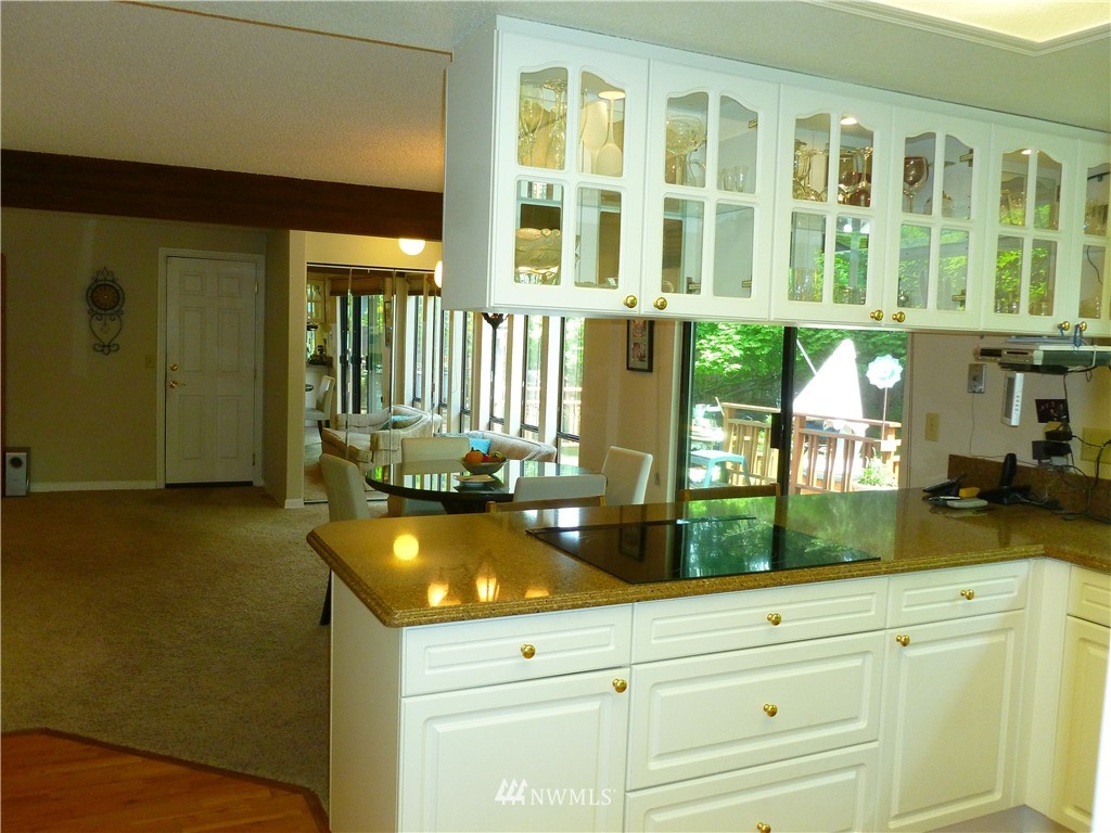 14210 149th Place Southeast Renton, WA 98059 - Photo 7 of 25