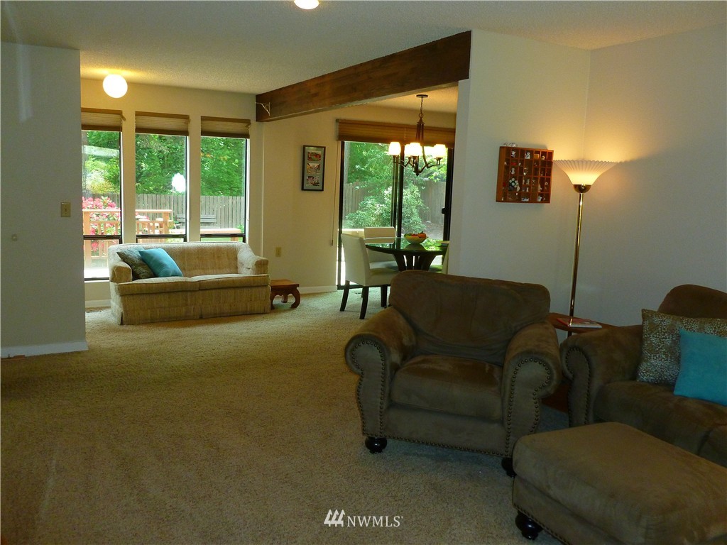 14210 149th Place Southeast Renton, WA 98059 - Photo 9 of 25