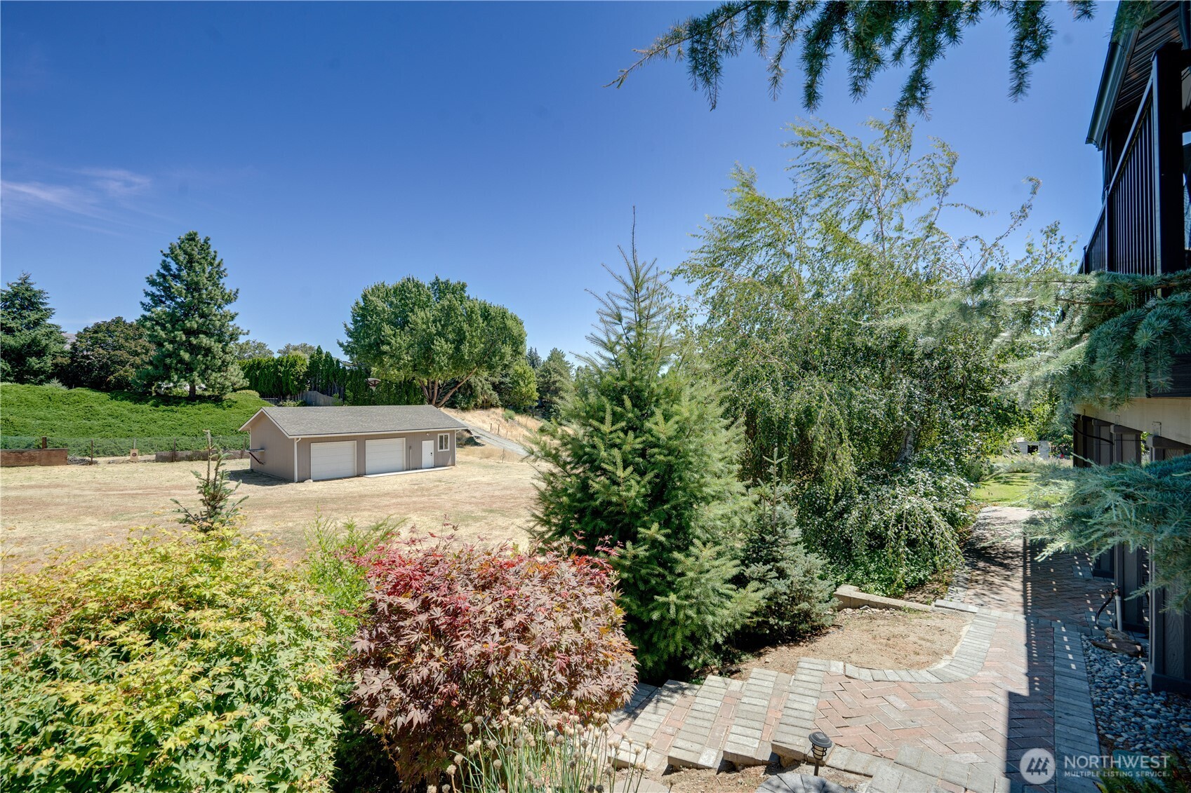 3275 Burch Mountain Road Wenatchee, WA 98801 - Photo 5 of 40