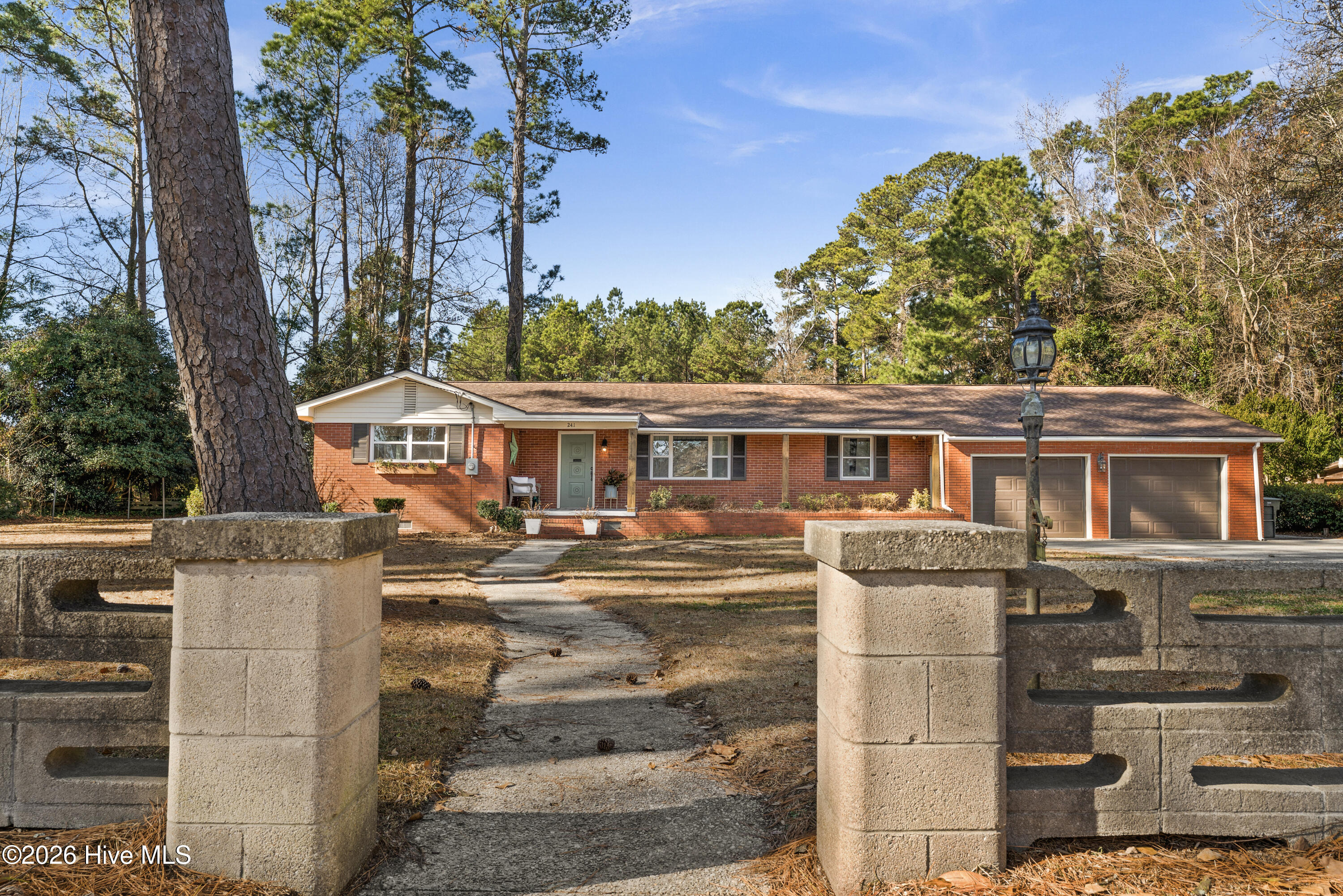 241 Oak Street Wallace, NC 28466 - Photo 1 of 51 5-DSC02670