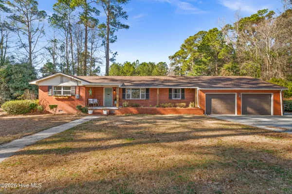 $312,000 | 241 Oak Street, Wallace, NC 28466