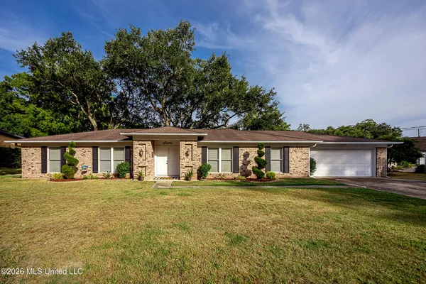 $374,900 | 13017 Hanover Drive, Ocean Springs, MS 39564