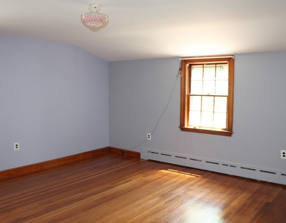 27 Brooksbie Road Bedford, MA 01730 - Photo 13 of 21 Gallery Image 13