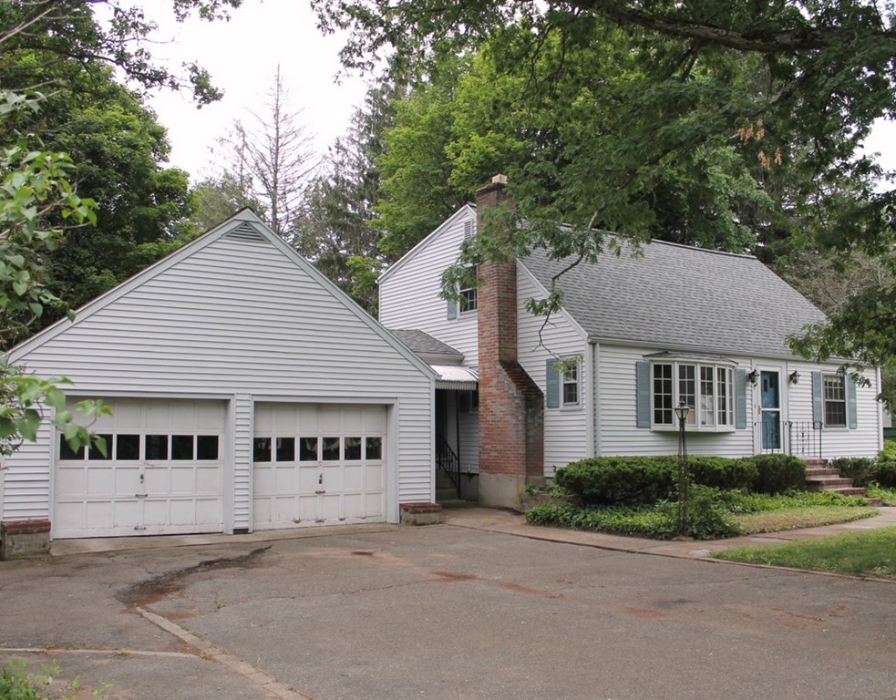 27 Brooksbie Road Bedford, MA 01730 - Photo 2 of 21 Gallery Image 2