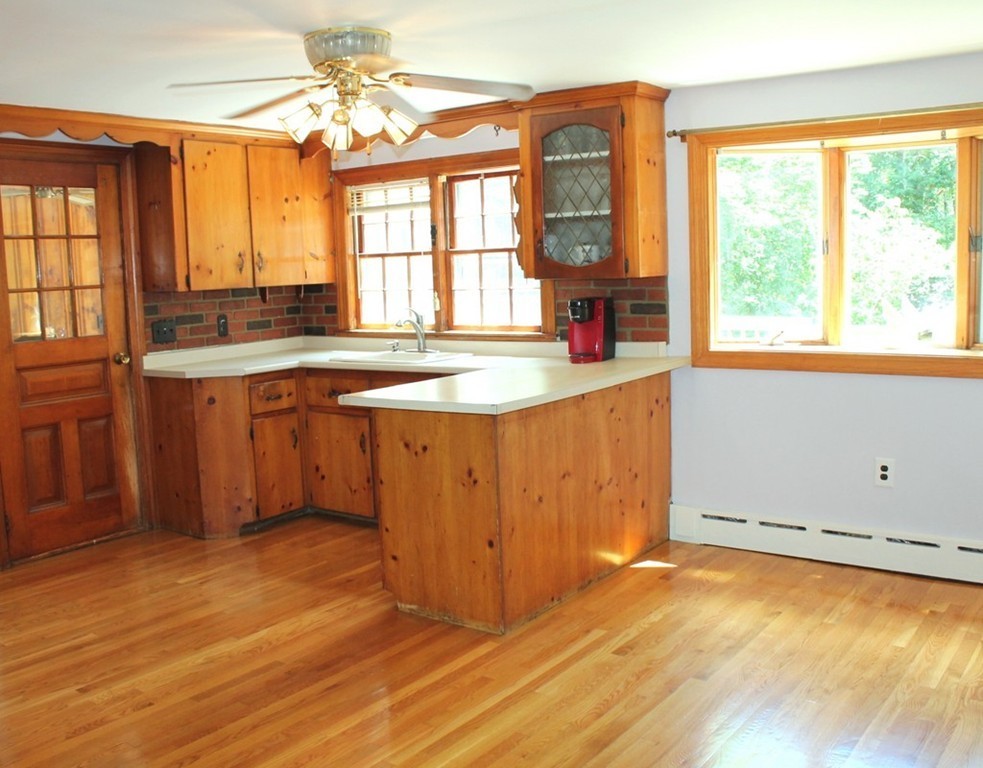 27 Brooksbie Road Bedford, MA 01730 - Photo 6 of 21 Gallery Image 6