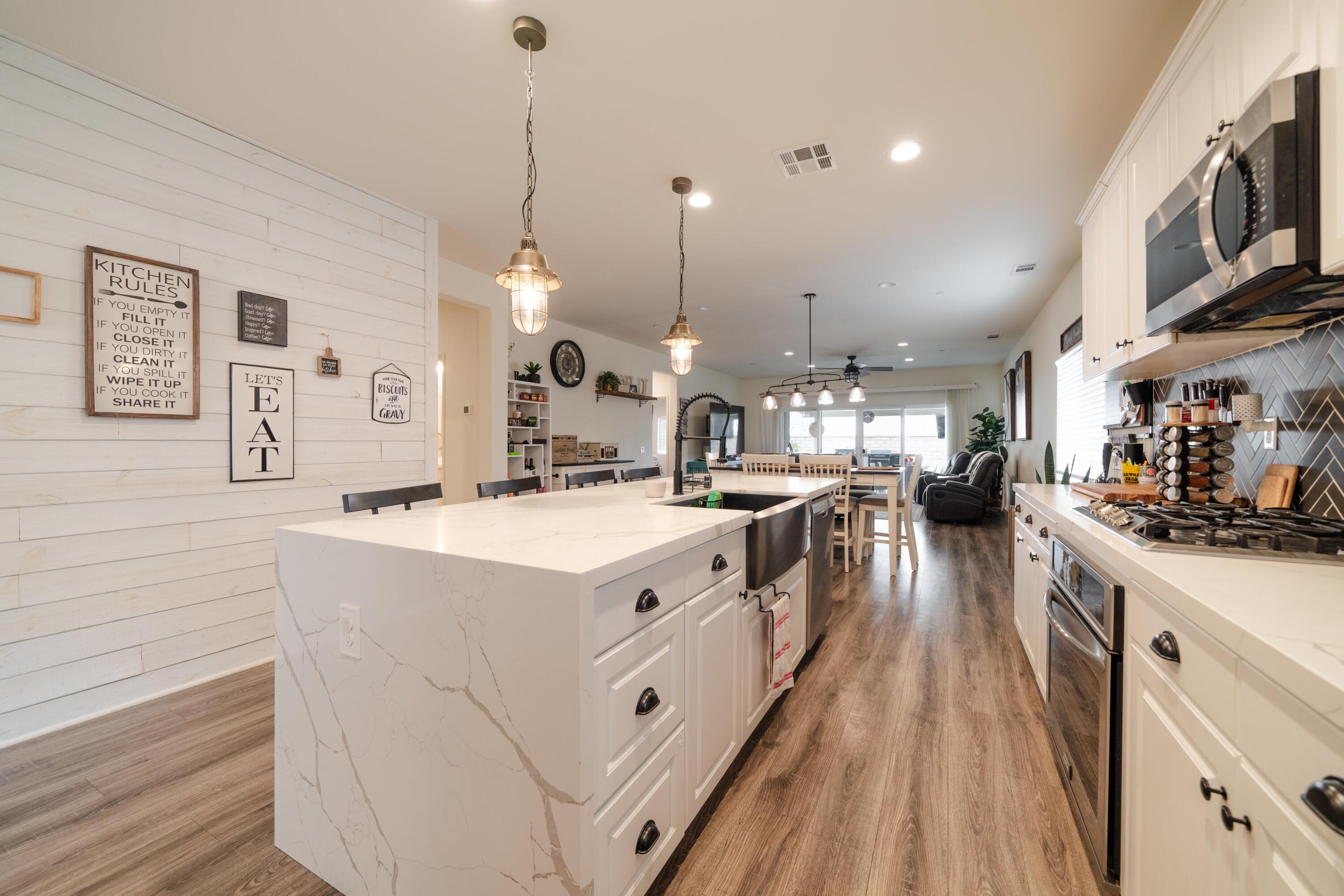 411 Calabrese Street Fallbrook, CA 92028 - Photo 10 of 42 14-JYP08939-HDR