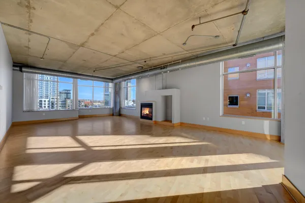 $4,795 | 150 Northeast 2nd Street, Unit B514, Minneapolis, MN 55413