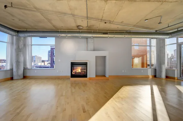 $4,795 | 150 Northeast 2nd Street, Unit B514, Minneapolis, MN 55413