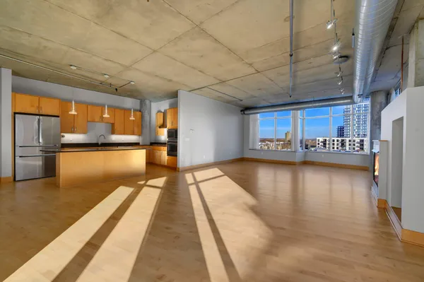 $4,795 | 150 Northeast 2nd Street, Unit B514, Minneapolis, MN 55413