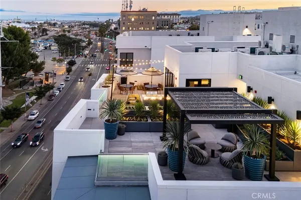 $3,434 | 511 South Harbor Boulevard, Unit 428, San Pedro, CA 90731